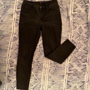 Size 6 Black Skinny jeans - gently used